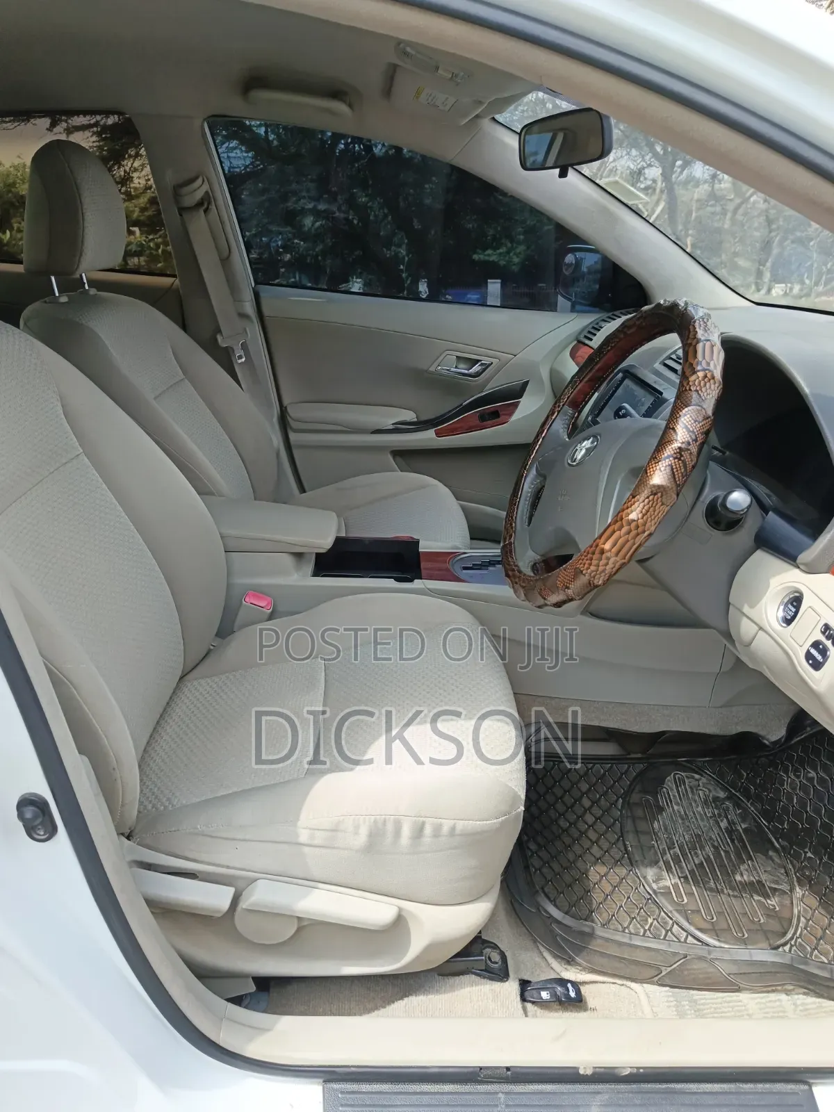 Toyota Premio 2010 White