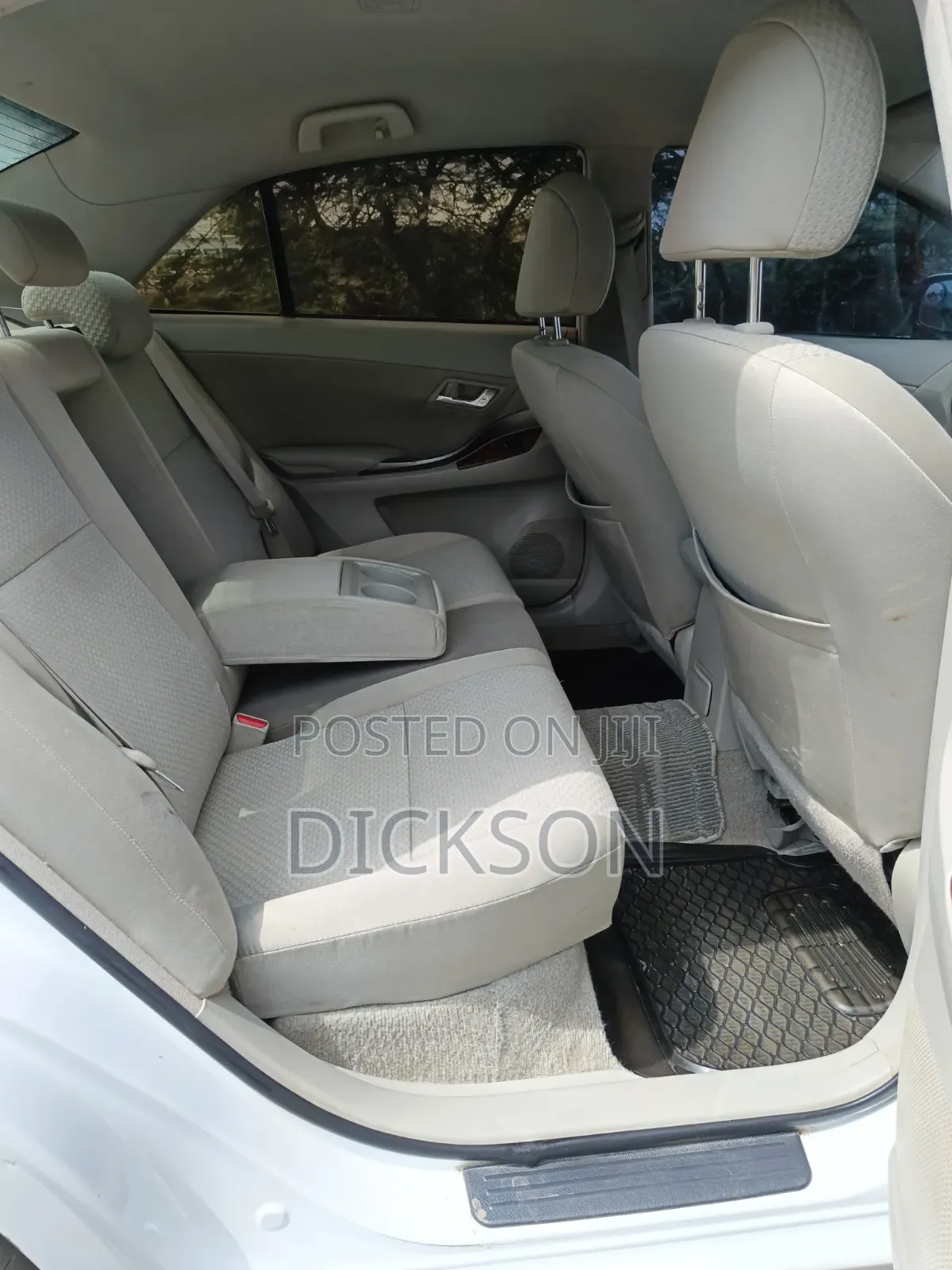 Toyota Premio 2010 White