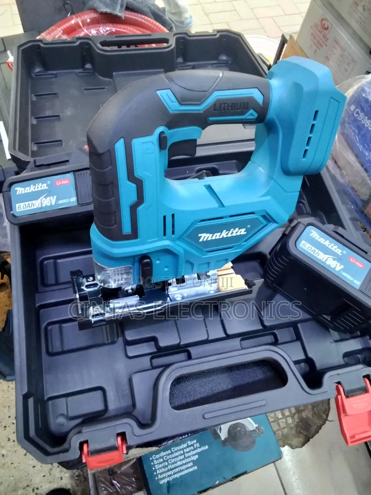 Lithium 96V Makita Electric Curve Saw