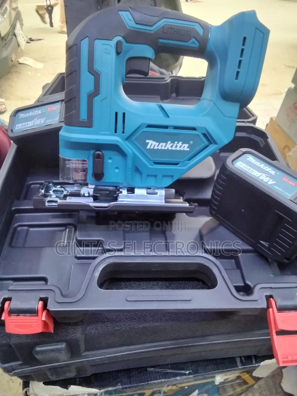 Lithium 96V Makita Electric Curve Saw