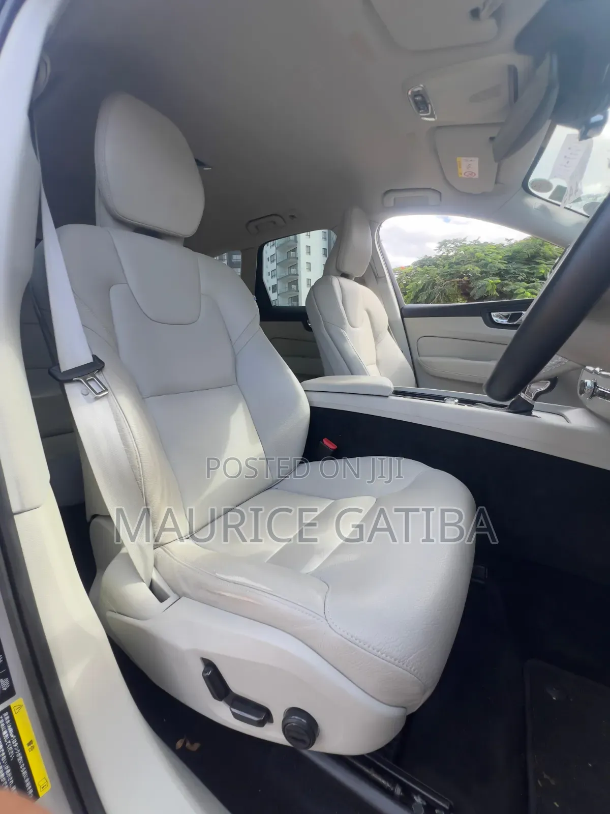 Volvo XC60 2019 Gold