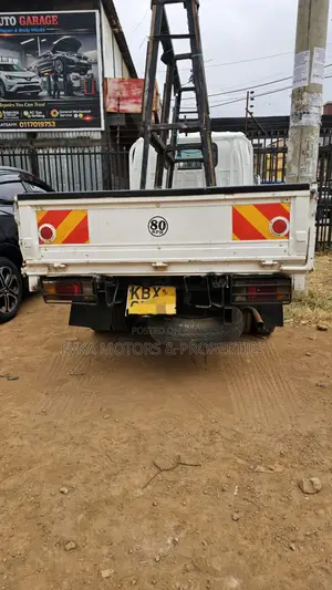 Isuzu KB 2006 White