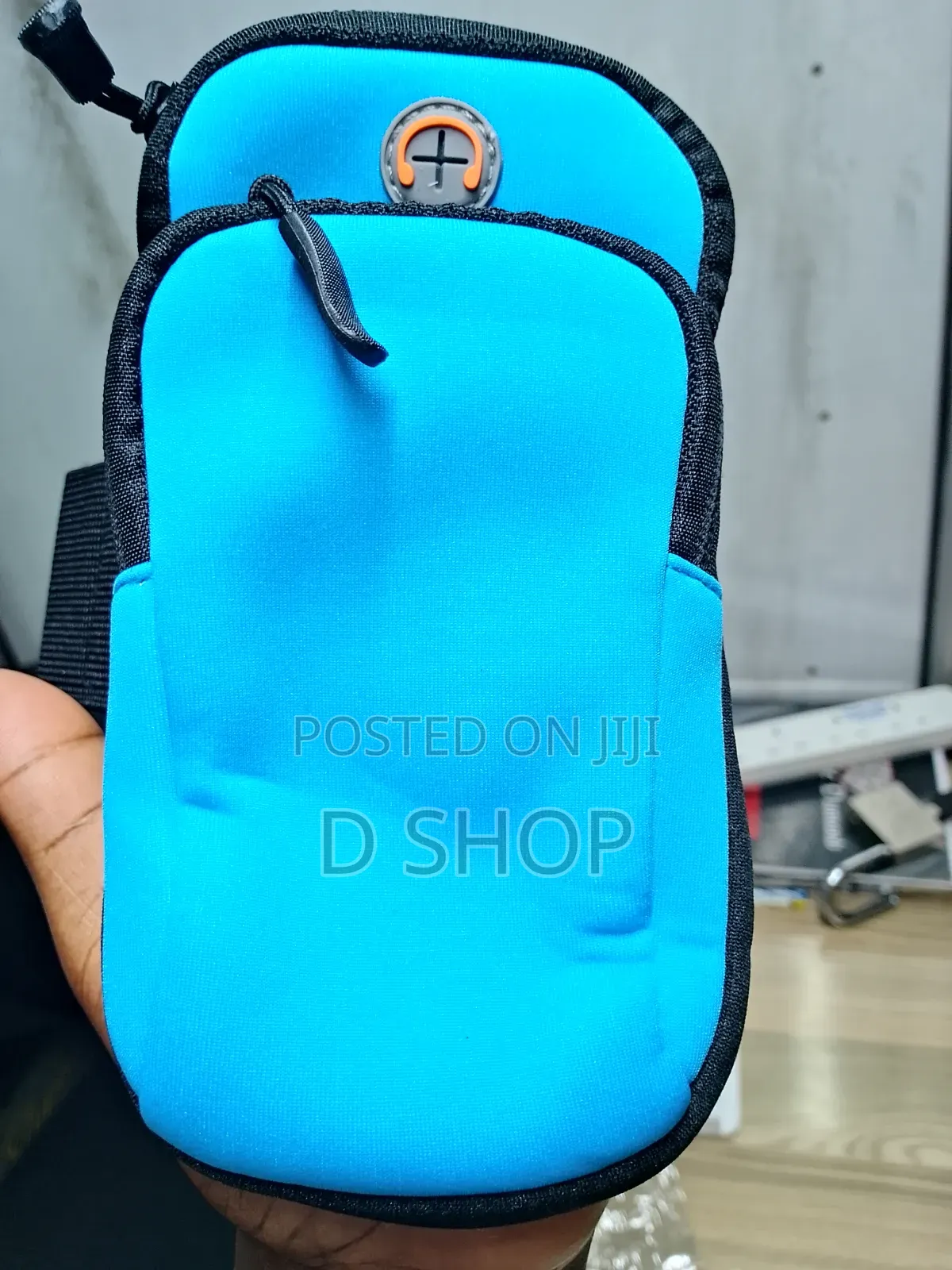 **Armband Phone Holder**