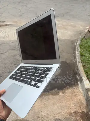 Laptop Apple MacBook 2015 8GB Intel Core i5 SSD 256GB