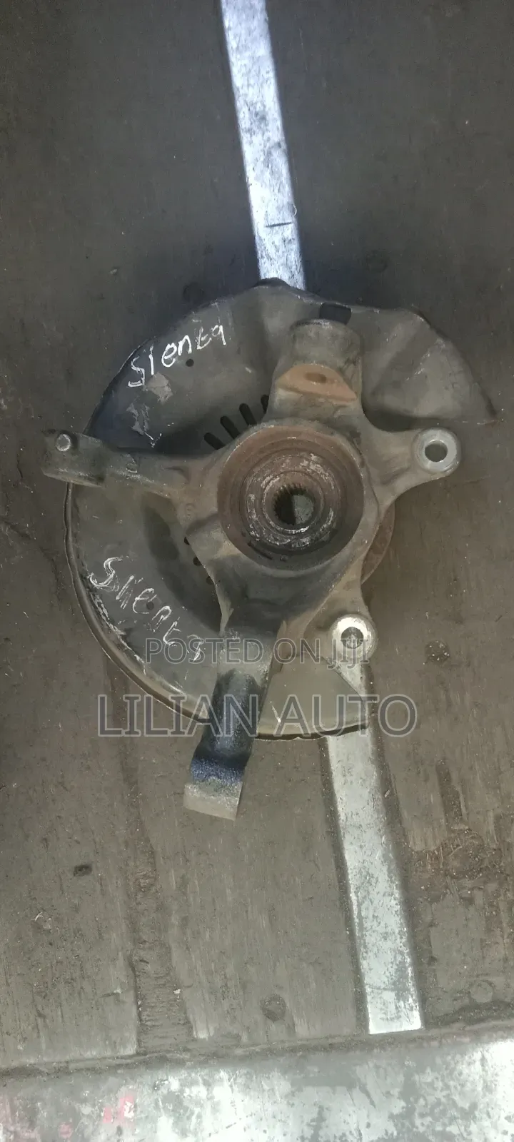 Front Sienta Wheel Hub
