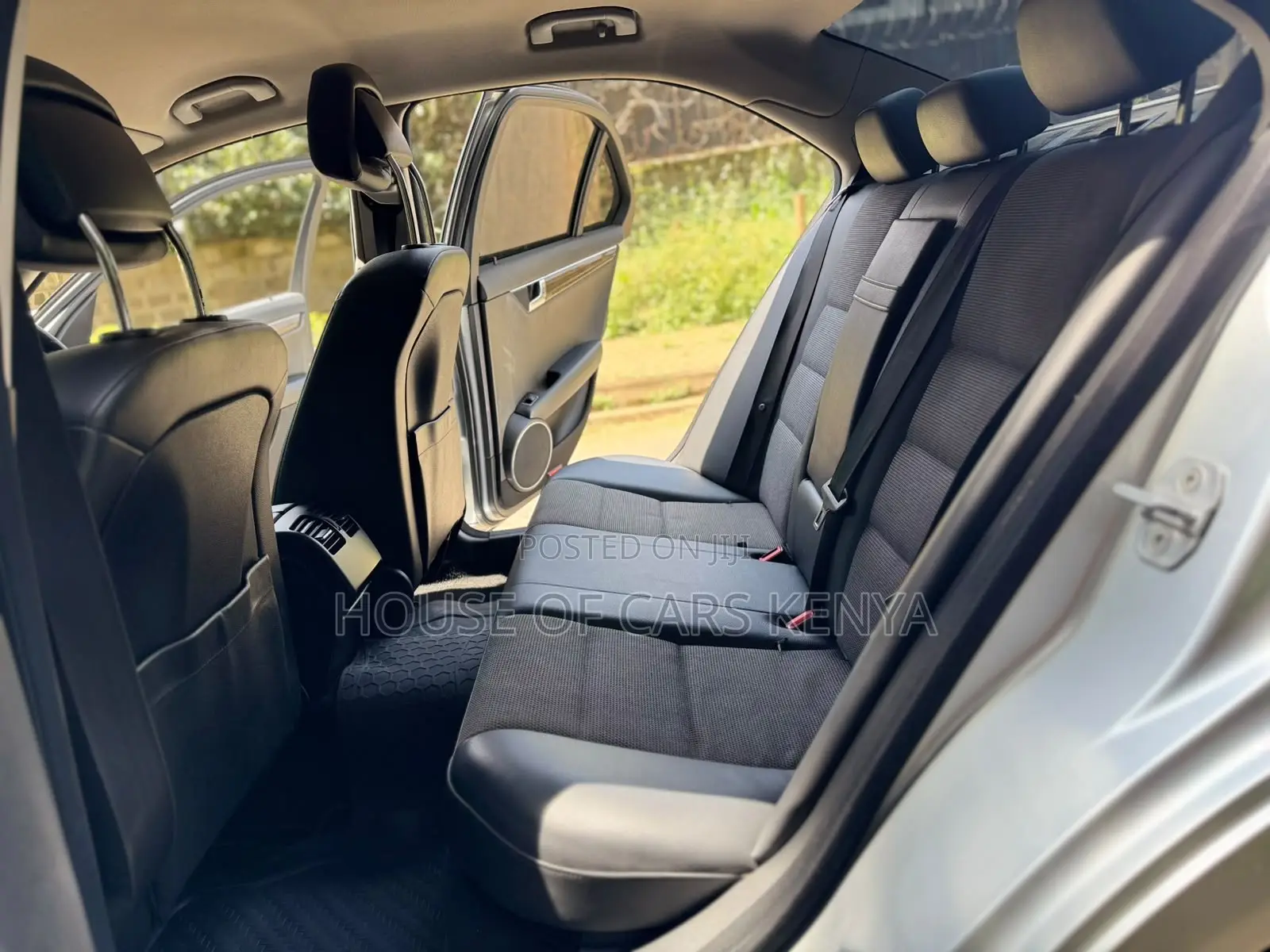 Mercedes-Benz C250 2010 Silver