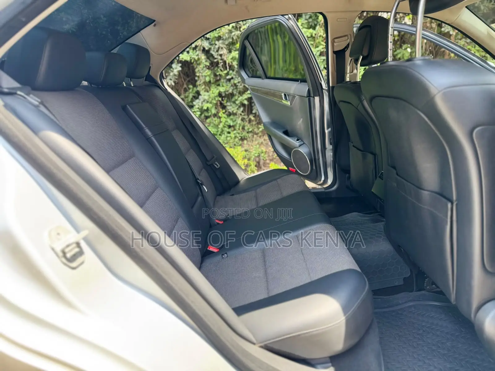 Mercedes-Benz C250 2010 Silver