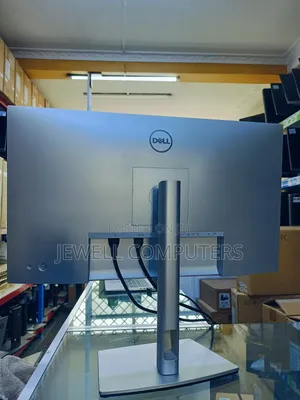 Dell UltraSharp 27" USB-C Monitor (U2723QE) - Clean