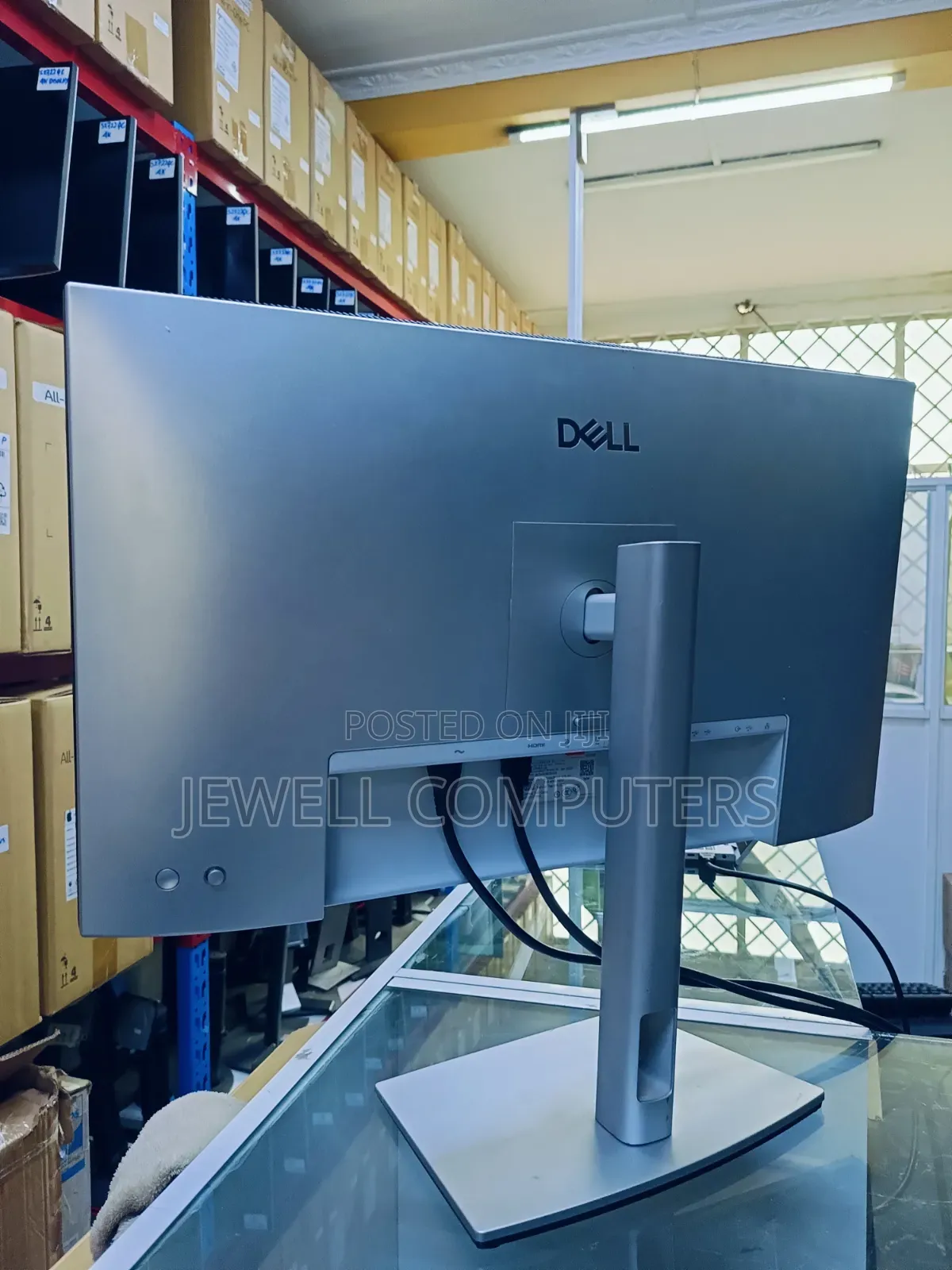 Dell UltraSharp 27" USB-C Monitor (U2723QE) - Clean