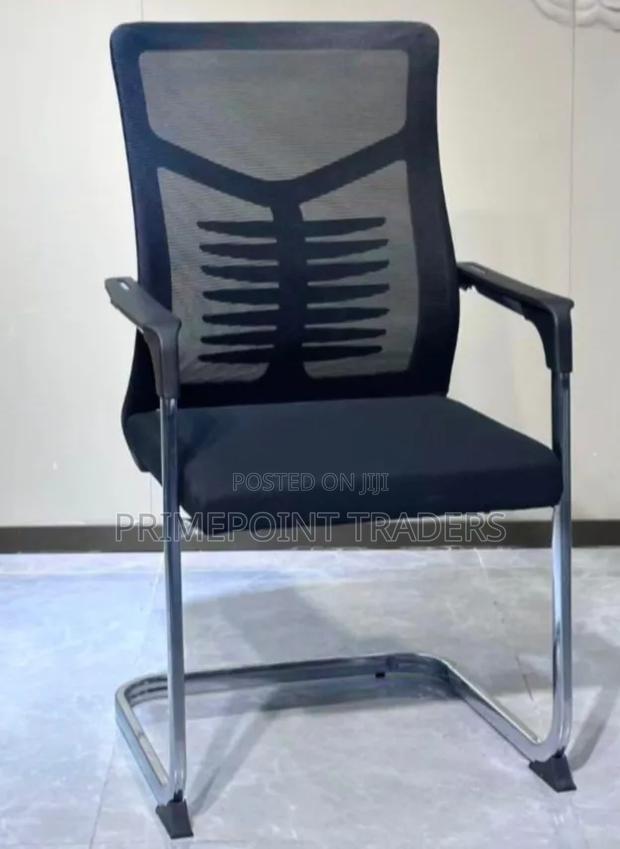 Executive Secretarial Chair – Stylish, Adjustable Durable - thumbnail 2