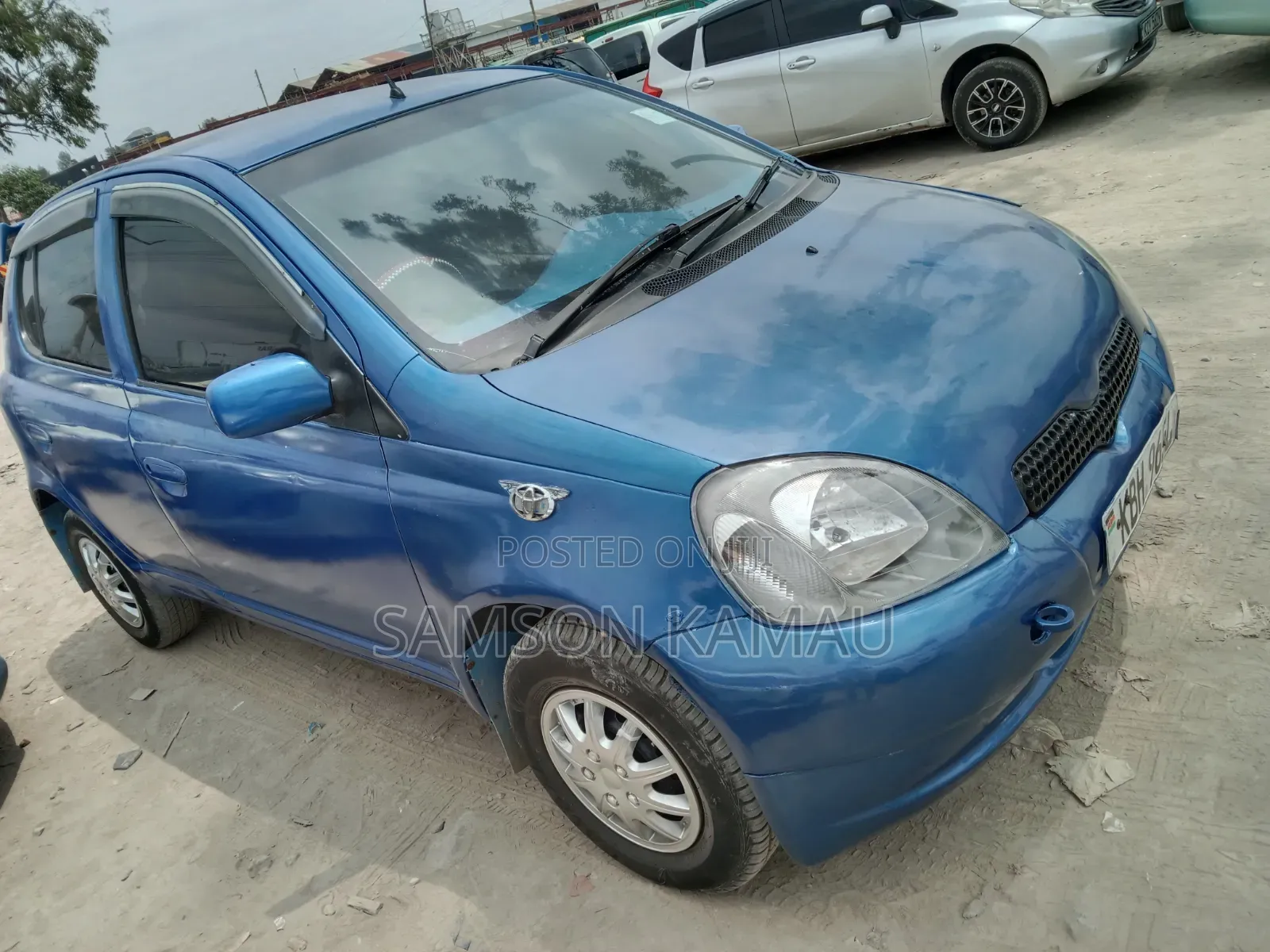 Toyota Vitz 2002 Blue