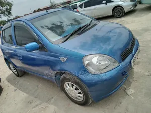 Toyota Vitz 2002 Blue