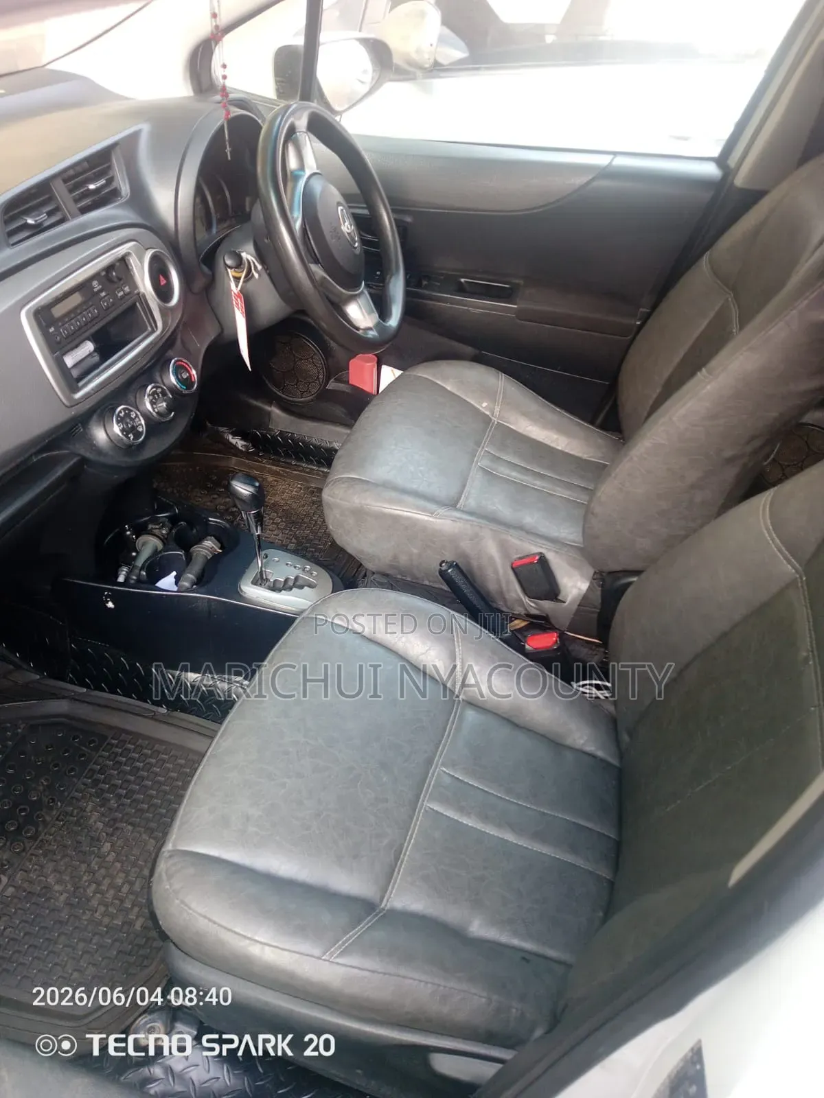 Toyota Vitz 2014 Pearl