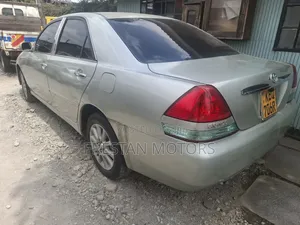 Toyota Mark II 2004 Silver