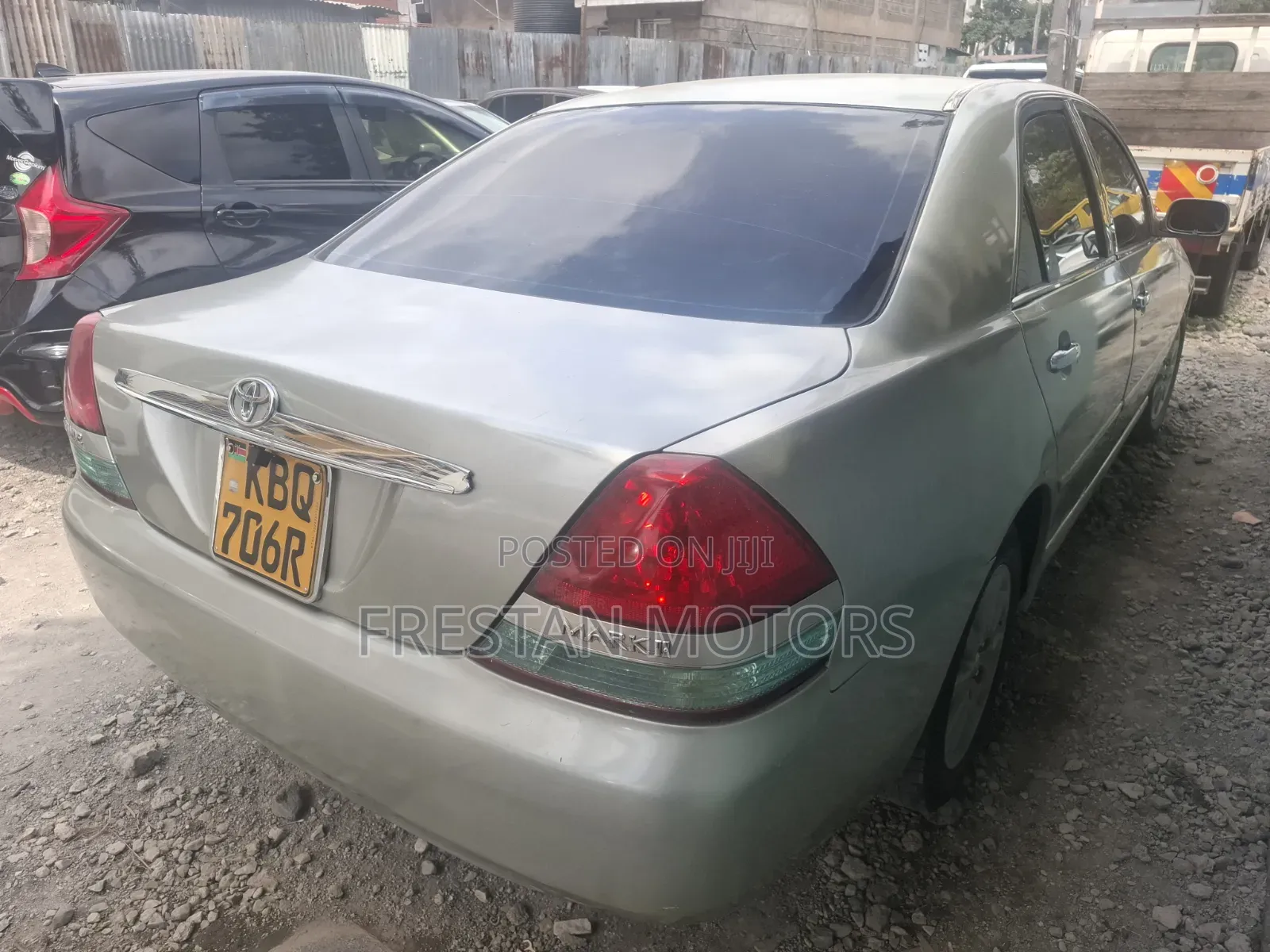 Toyota Mark II 2004 Silver
