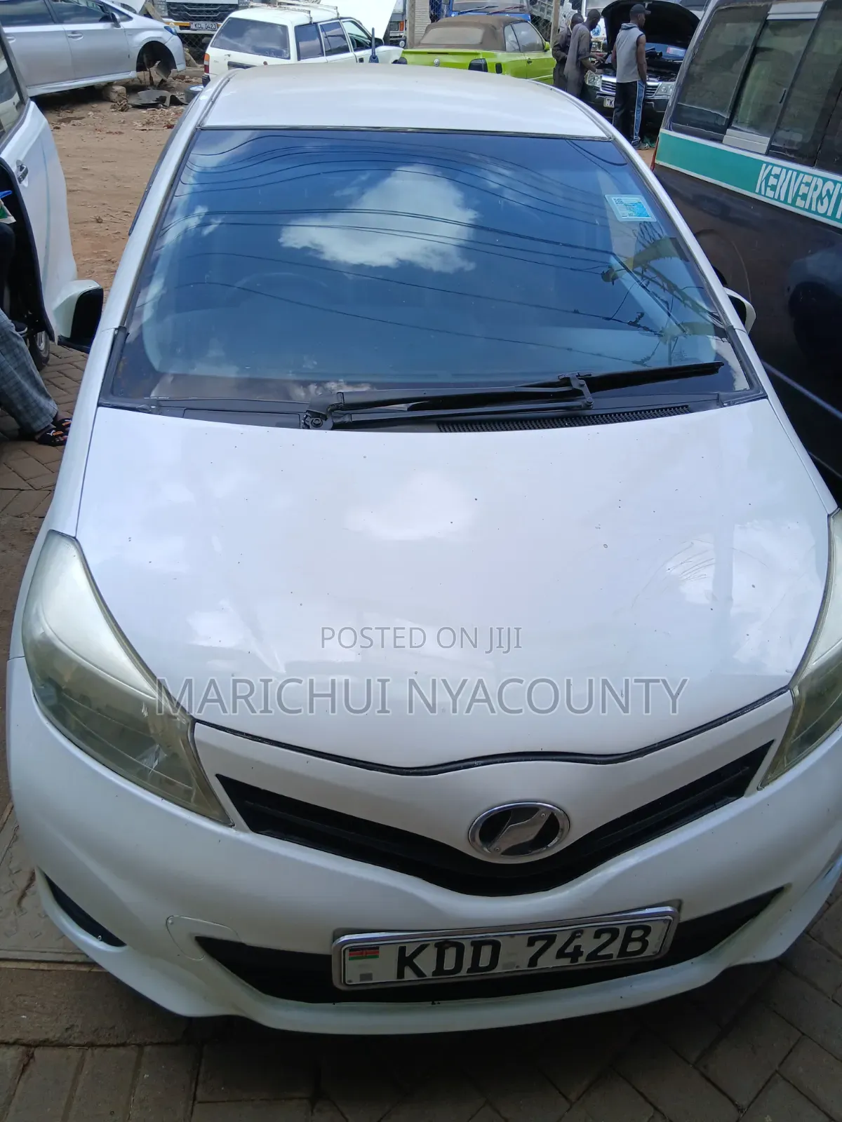 Toyota Vitz 2014 Pearl