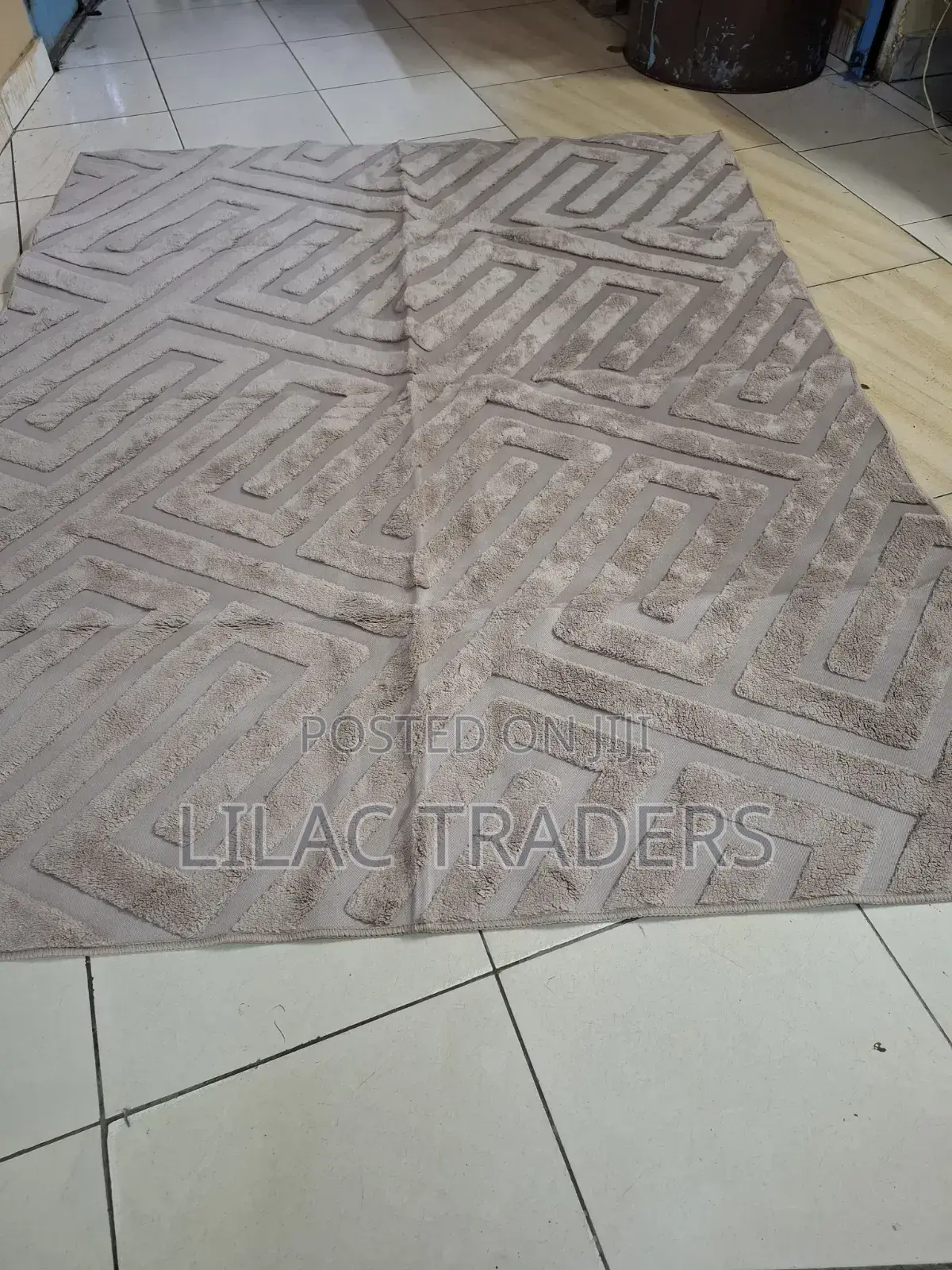American Carpet Size 5 by 8
