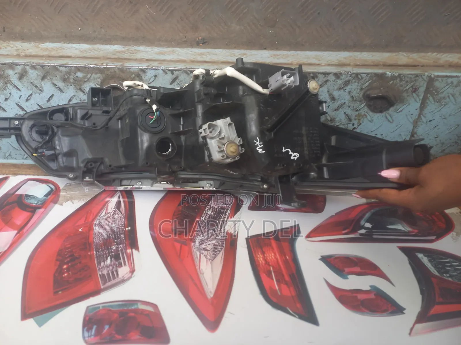 Axio 165 Headlight Part No D