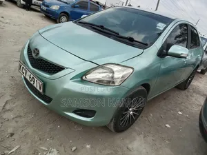 Toyota Belta 2012 Green
