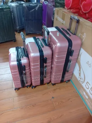 3-in-1 Luxurious Fiber Suitcase√°