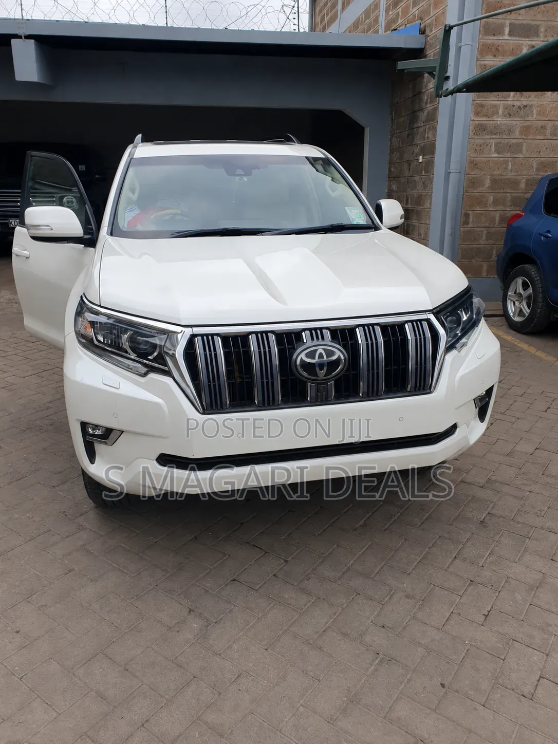 Toyota Land Cruiser Prado 2021 White