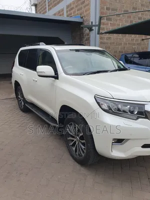 Toyota Land Cruiser Prado 2021 White