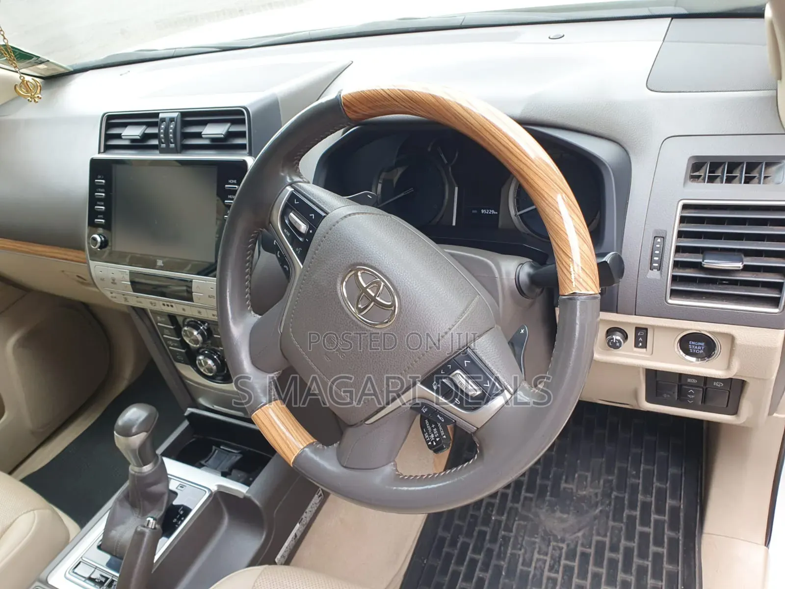 Toyota Land Cruiser Prado 2021 White