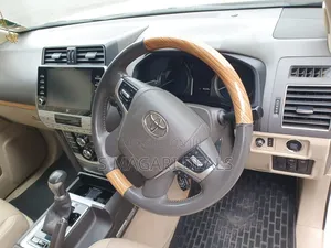 Toyota Land Cruiser Prado 2021 White