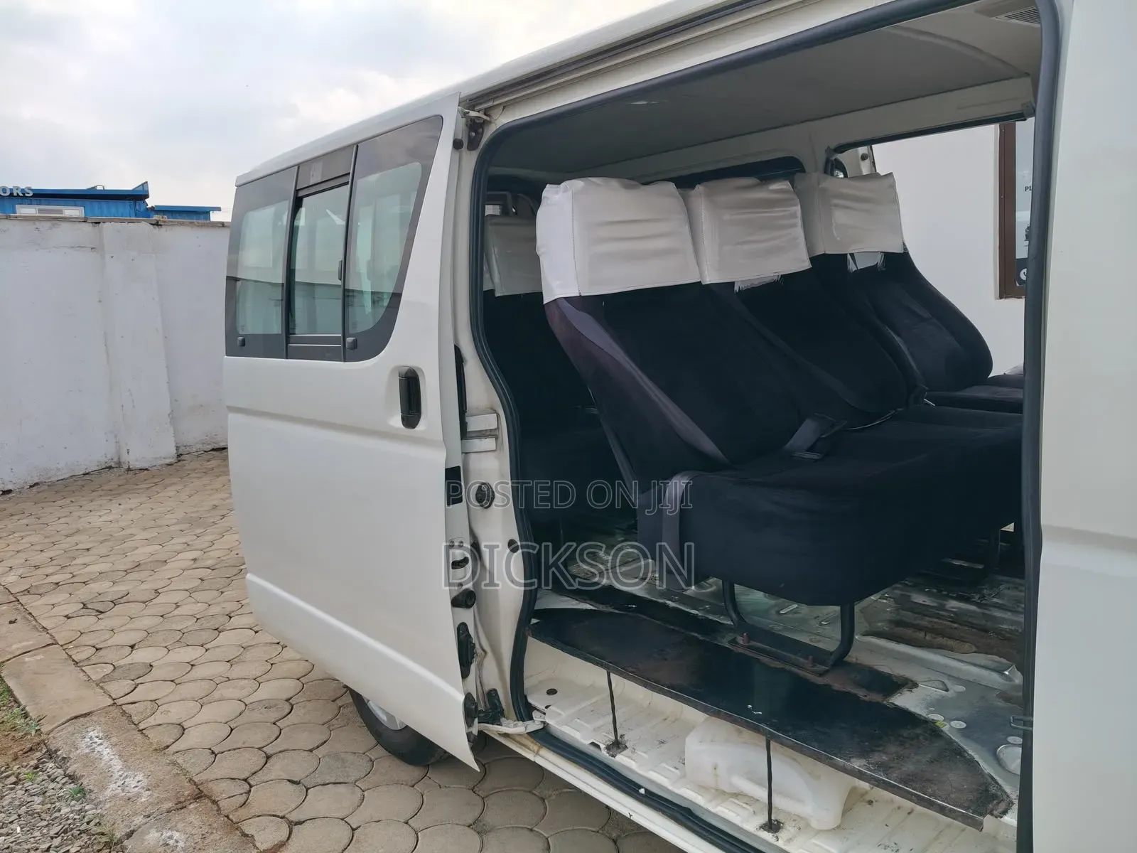 Toyota HiAce 2018 White