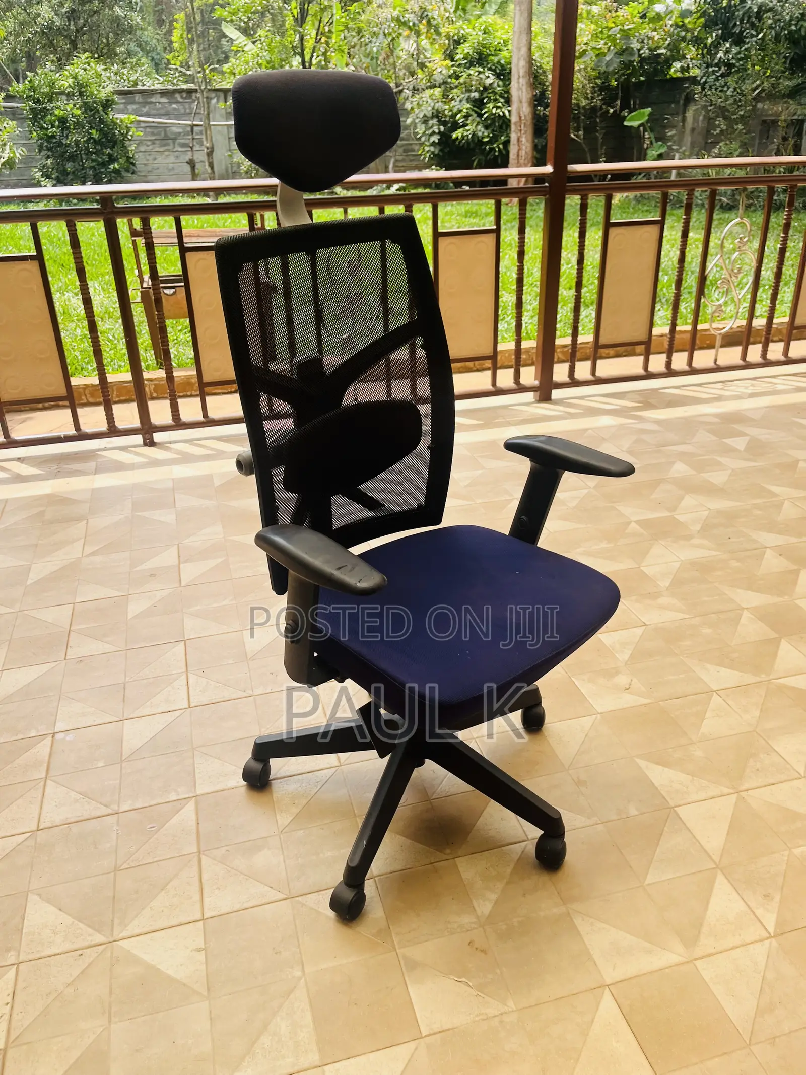 Ergonomic Mesh Office Chair With Headrest