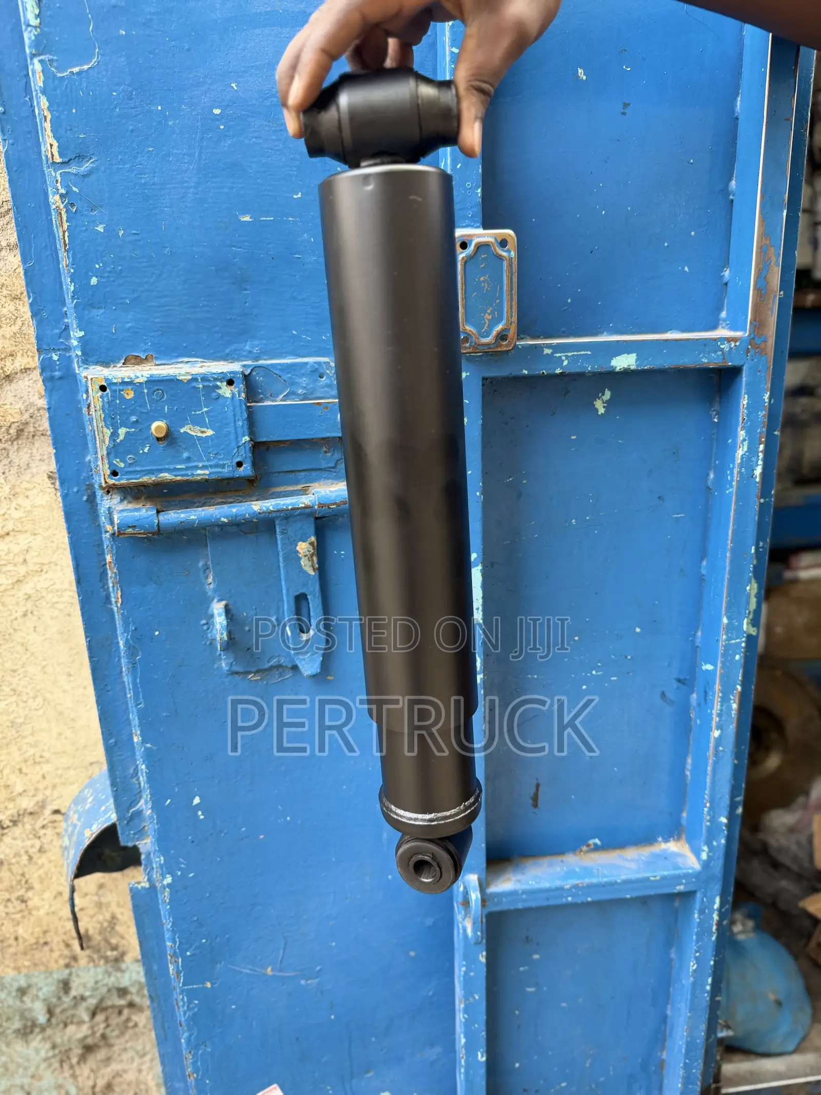 Front Shock Absorber Sinotruck Howo,Fuso FJ,Shacman