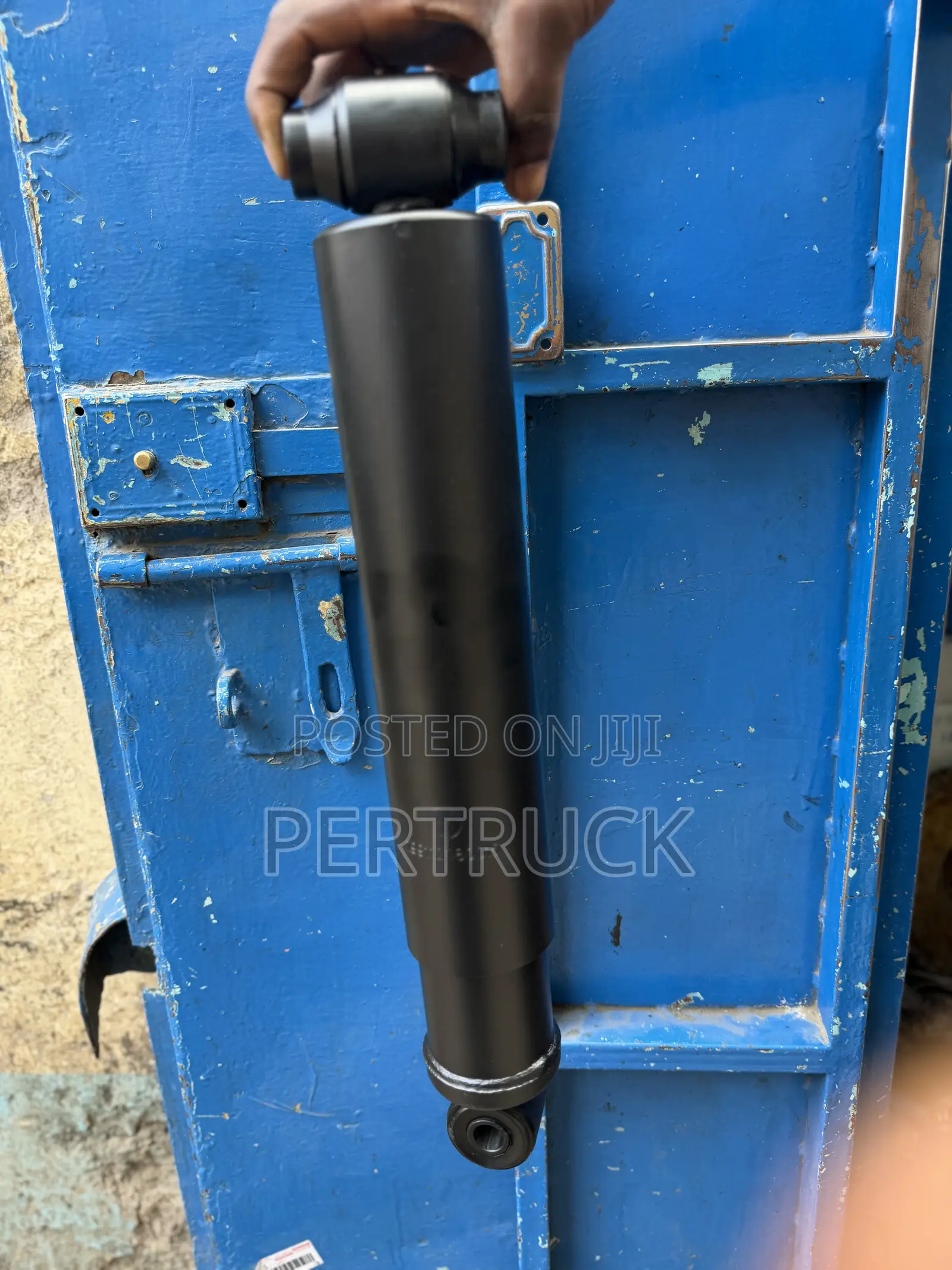 Front Shock Absorber Sinotruck Howo,Fuso FJ,Shacman