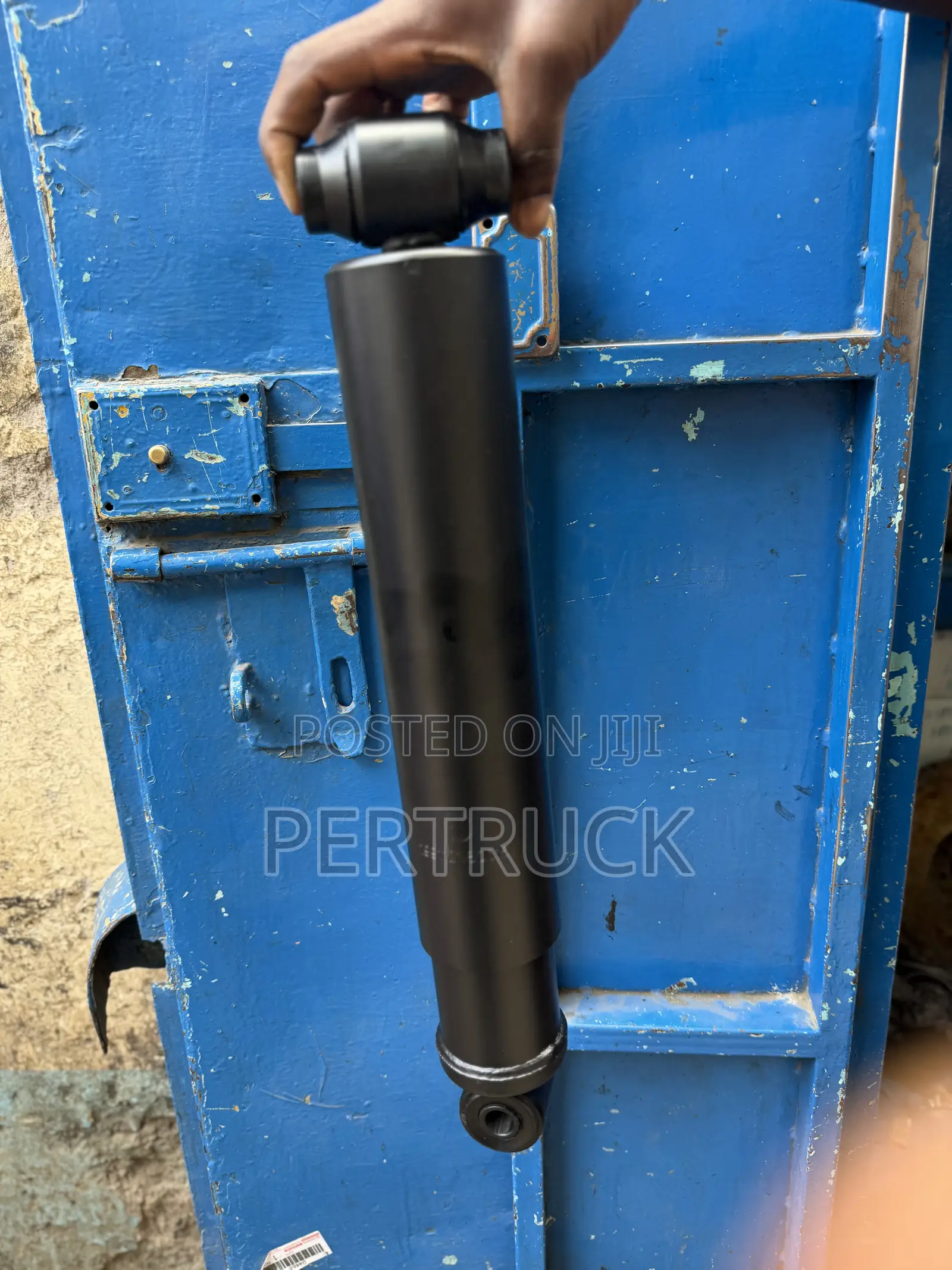 Front Shock Absorber Sinotruck Howo,Fuso FJ,Shacman
