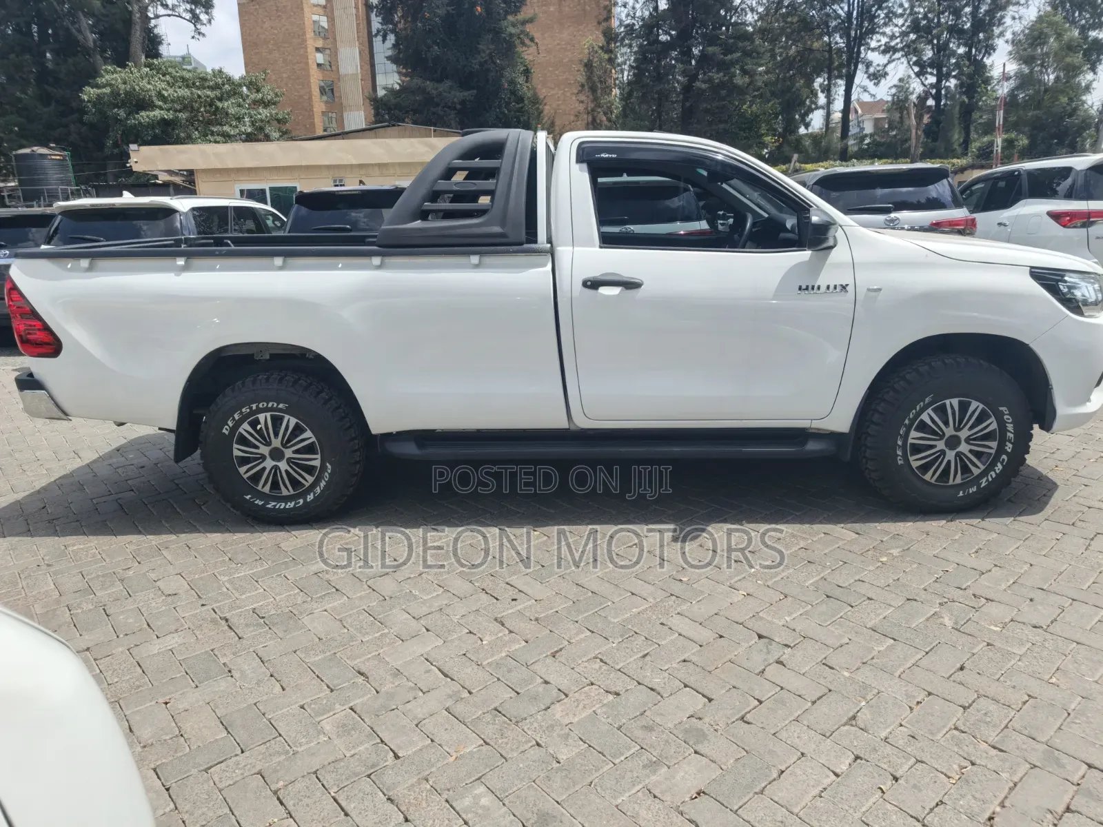 Toyota Hilux 2019 White
