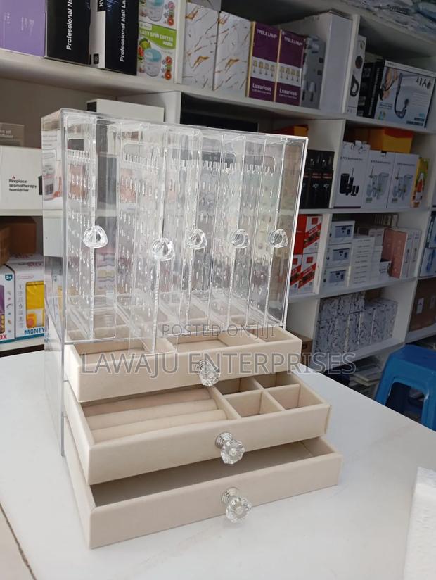 Acrylic Jewellery Box - main view