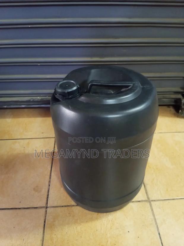 20 LTR Jerrican / Water Storage / Mtungi - thumbnail 3