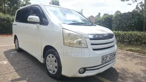 Toyota Noah 2009 White