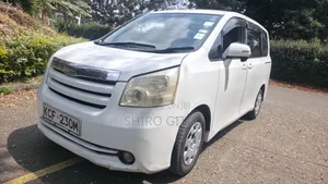 Toyota Noah 2009 White
