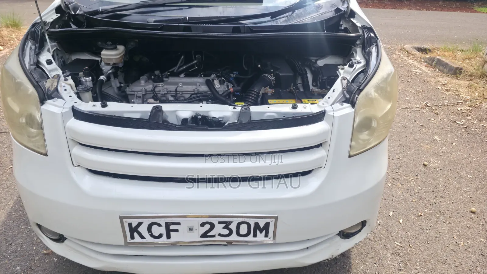 Toyota Noah 2009 White
