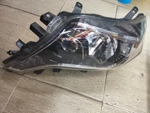 Prado 150 Xenon Headlight Pair
