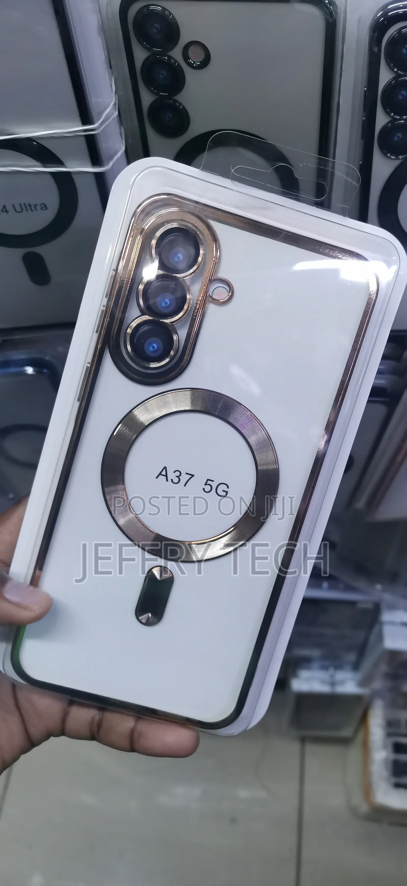 White and Gold Phone Case With MagSafefor the Samsung Galaxy A37