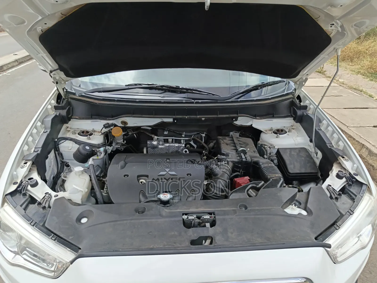 Mitsubishi RVR 2016 White