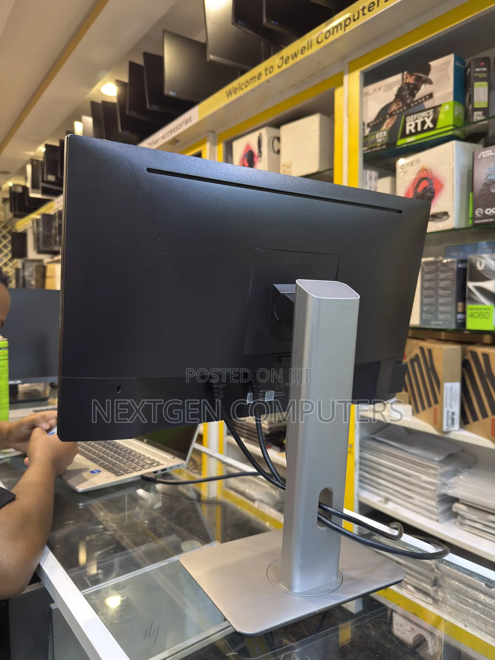 Dell P2217H 22” FHD (1920x1080p) IPS 60Hz Display Monitor