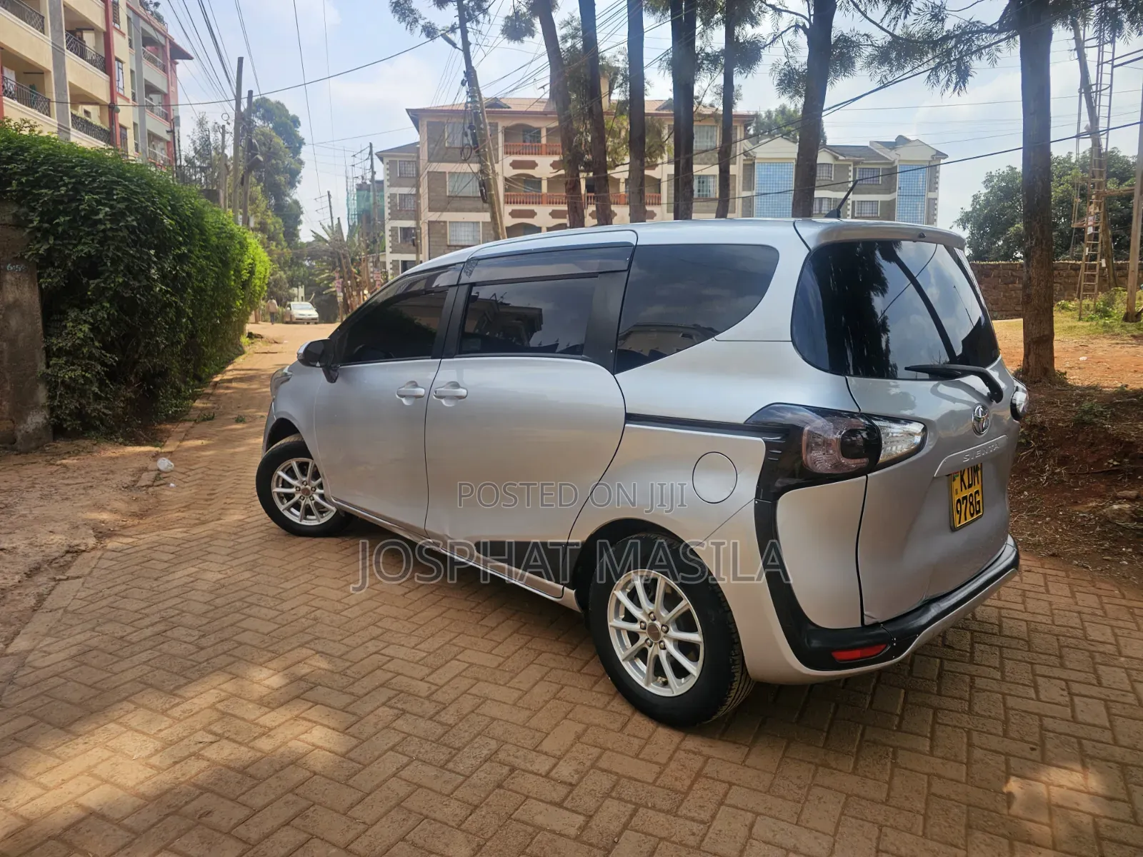 Toyota Sienta 2017 Silver