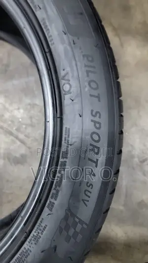 275/45/20 110V Michelin Pilot Sport 4 SUV
