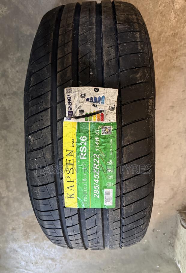 285/45r22 Kapsen Tyre