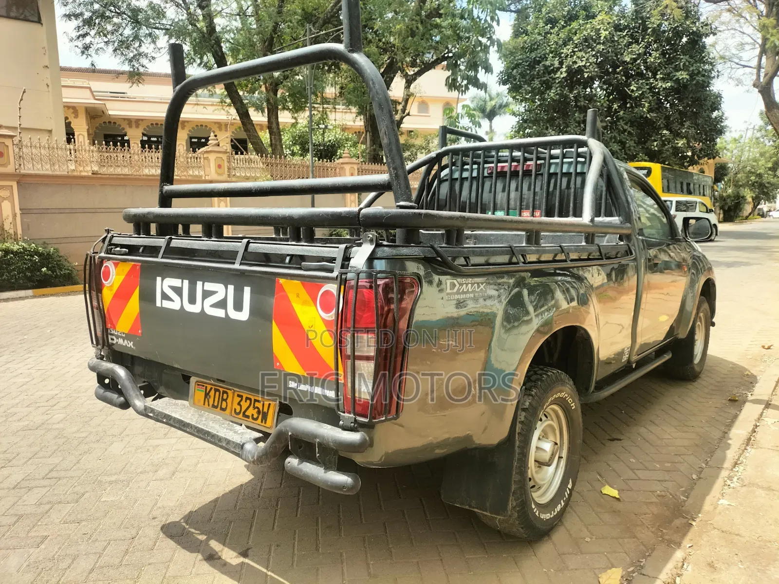 Isuzu D-MAX 2021 Gray