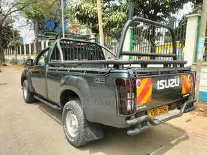 Isuzu D-MAX 2021 Gray