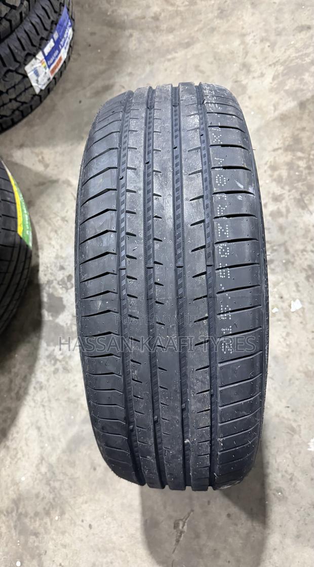 215/50r18 Kapsen Tyre - thumbnail 2