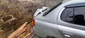 Toyota Platz 2004 Silver